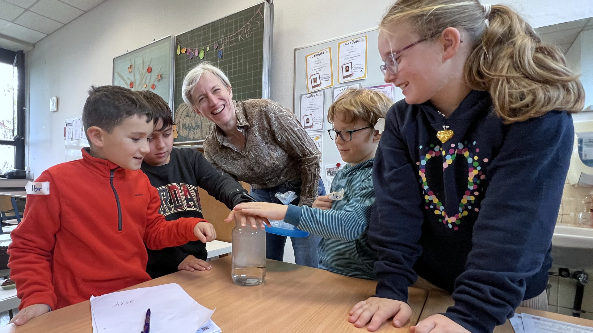 Experimentiertag an der Grundschule zum Thema: Wetter